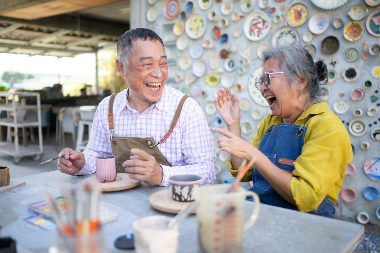 Art Projects for Seniors that Keep You Young